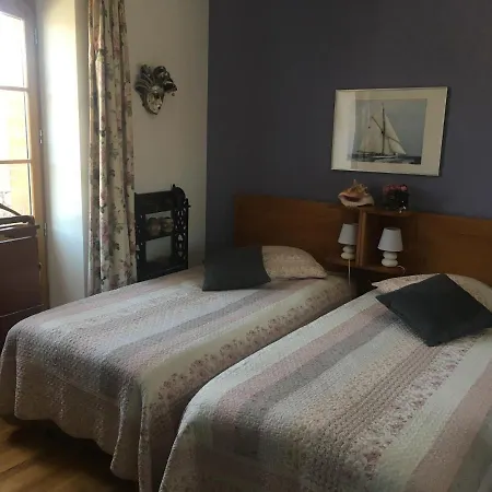 Entre Pays Basque Et Bearn فندق مبيت وإفطار Lahontan