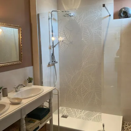 Entre Pays Basque Et Bearn فندق مبيت وإفطار 3*